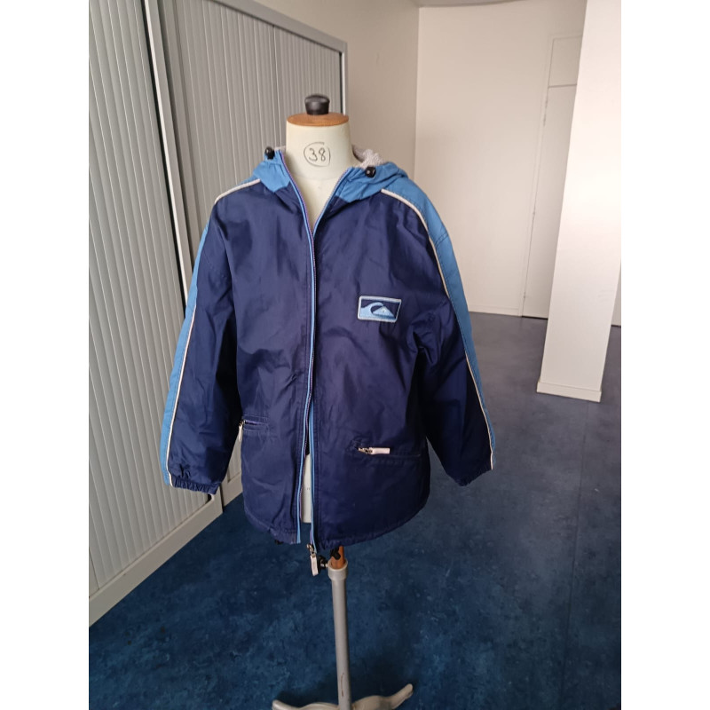 Veste M