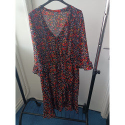 Robe noir fleurs taille 44